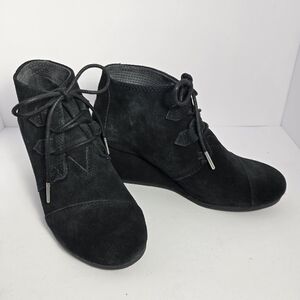 Womens TOMS Desert Wedge Bootie, Black Suede, Size 7